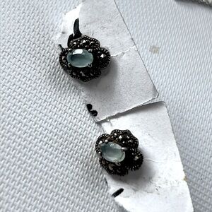 Genuine Sky Blue Topaz 925 Sterling Silver Stud Earrings marcasite